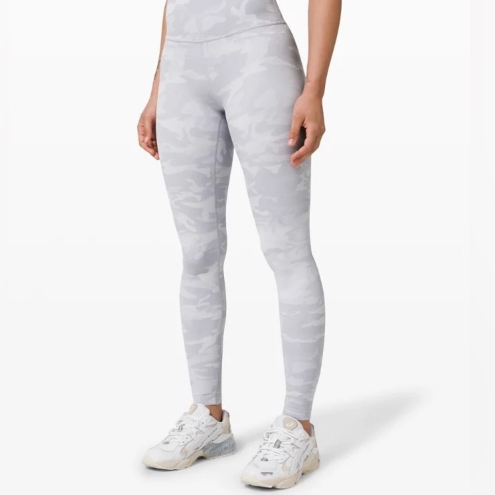 Lululemon Leggins yoga pants grey - animal print high rise Size 6